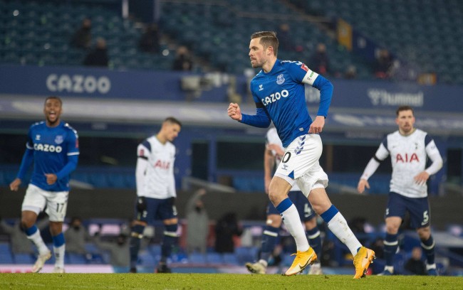 在中场休息 在中场休息